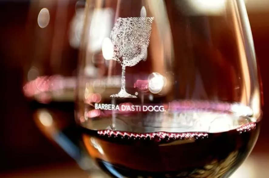 Barbera d’Asti 2025: analisi, degustazioni e prime valutazioni della vendemmia